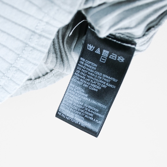 UO // Grey Mockneck Crop Top - Picture 3 of 3